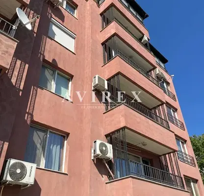 Снимка 3 — Двустаен апартамент с паркомясто в Каменица 1, Пловдив
