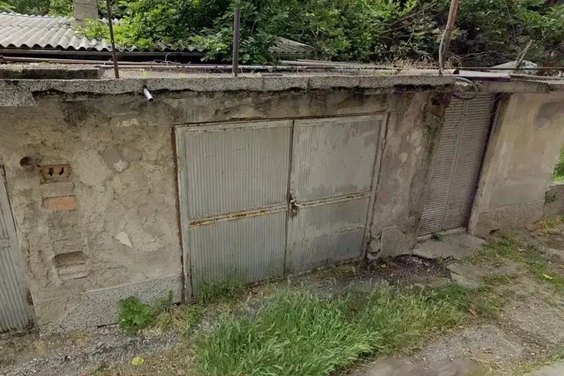 Garage in Ruse, Shirok Centyr
