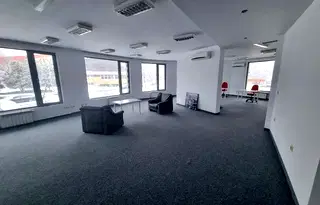 Офис в Студентски