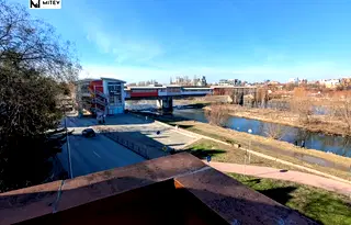 Офис в Пловдив, Център