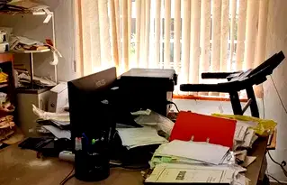 Офис в Раз, Житница