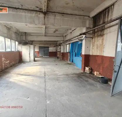 Снимка 5 — Промишлена сграда в Пазарджик, Промишлена зона