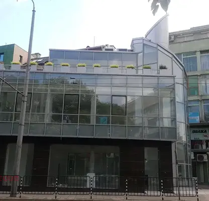 Снимка 3 — Бизнес имот в Бургас, Център