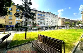 Многостаен апартамент в София, Център