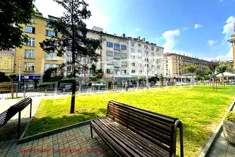 Многостаен апартамент в София, Център