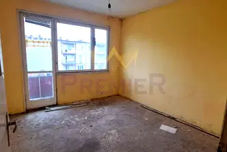 Многостаен апартамент във Варна, Девня