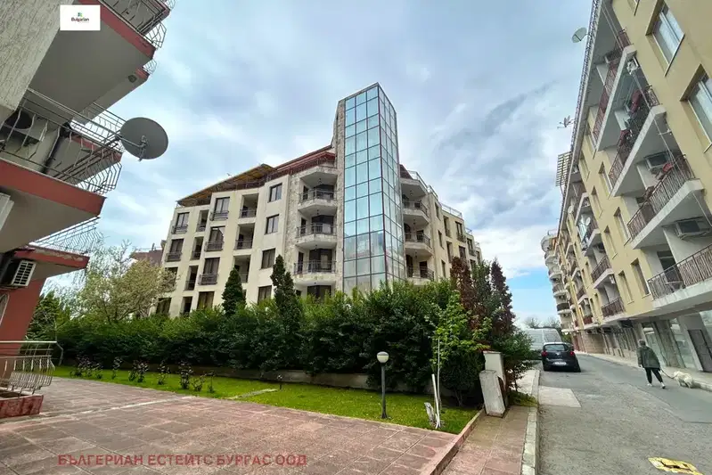 Двустаен апартамент в Бургас, к.к. Слънчев бряг
