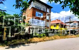 Етаж от къща в Пловдив, Прослав