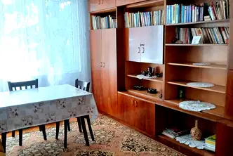 Етаж от къща в Раз, Варош