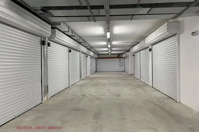Garage/Parking in Yambol, Avren