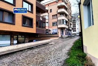 Гараж/Паркомясто в Бургас, Братя Миладинови