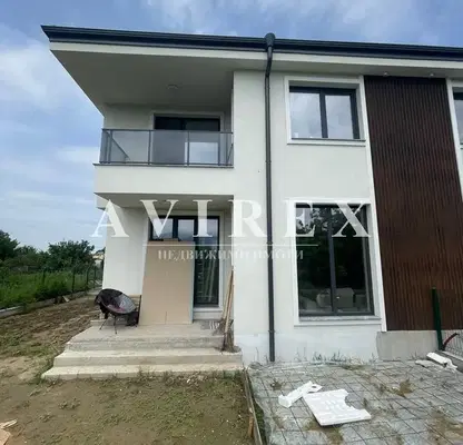 Photo 3 — House in Plovdiv, Belomorski