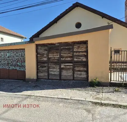 Photo 2 — House in Pernik, Iztok