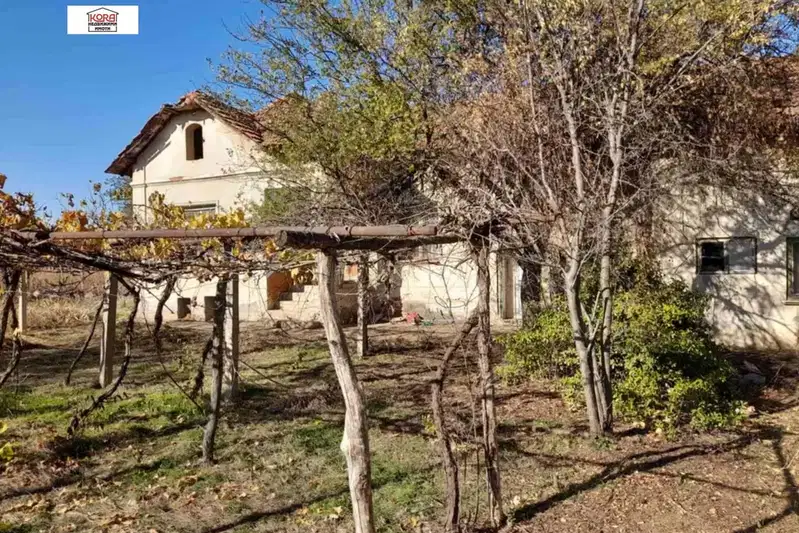 Къща в Плевен, Тръстеник