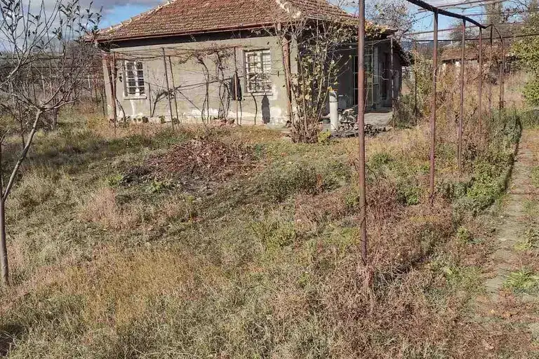 Къща в София, Костенец
