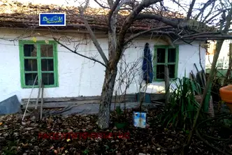 Къща във Велико Търново, Дебелец