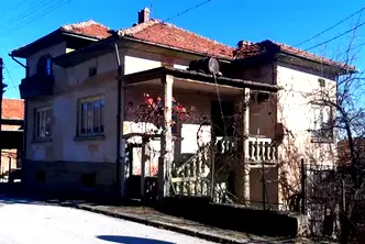 Къща във Велико Търново, Елена