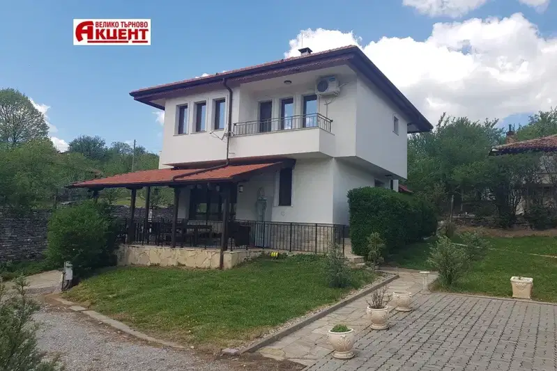 Къща във Велико Търново, Елена