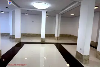 Магазин в Шумен, Център