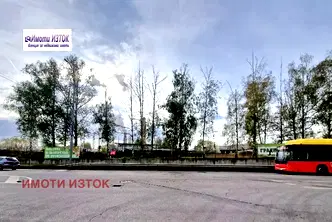 Парцел в Перник, Изток