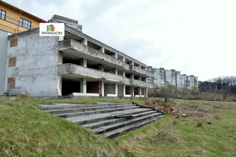 Парцел в Габрово, Младост