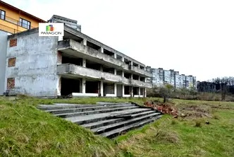 Парцел в Габрово, Младост
