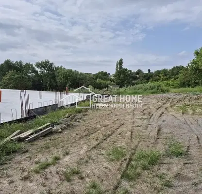 Снимка 2 — Парцел в Търговище, с. Момино