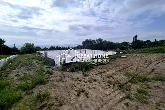 Парцел в Търговище, с. Момино