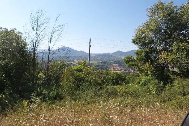 Парцел във Велико Търново, Елена