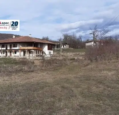 Снимка 2 — Парцел във Велико Търново, Елена