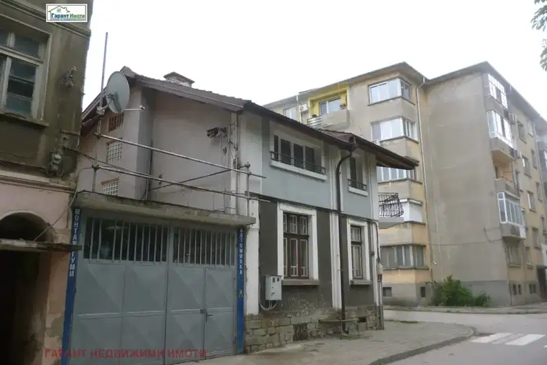 Промишлена сграда в Габрово, Център