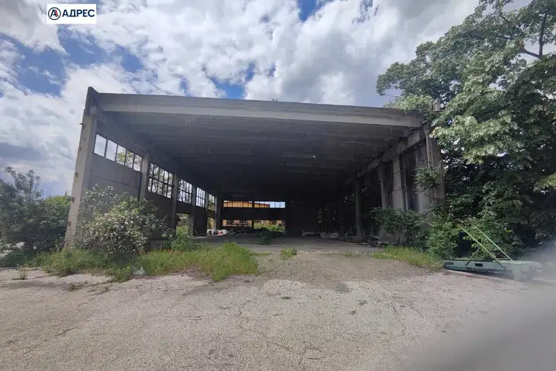Industrial Building in Oblast Plovdiv, Karlovo
