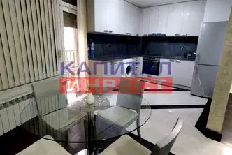 Тристаен апартамент в Благоев, Ален мак