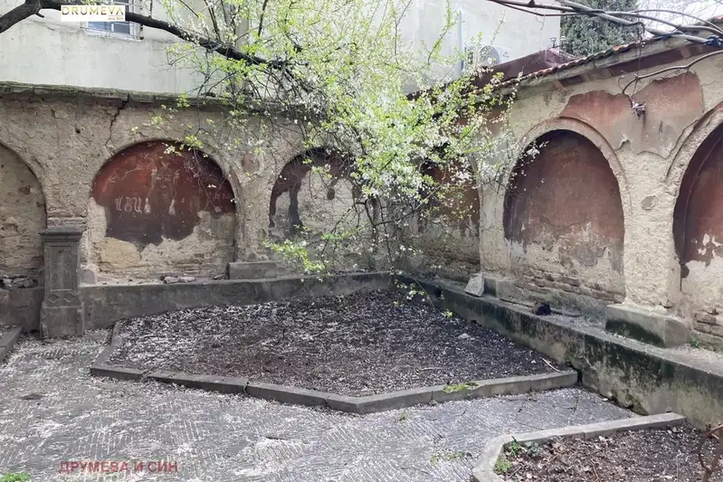 Тристаен апартамент във Варна, Център