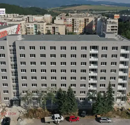 Photo 3 — 3-bedroom apartment in Pernik, Iztok