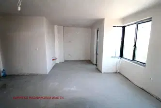 Тристаен апартамент в Пловдив, Кършияка