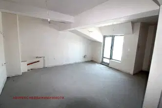 Тристаен апартамент в Пловдив, Кършияка