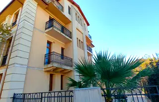 Тристаен апартамент в Бургас, Царево