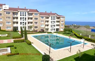 Тристаен апартамент в Бургас, Черноморец