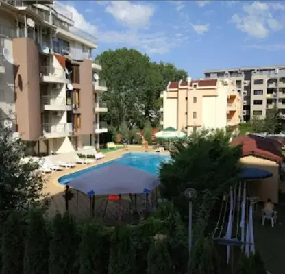 Снимка 2 — Тристаен апартамент в Бургас, к.к. Слънчев бряг