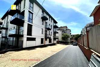 Тристаен апартамент в Бургас, с. Равда