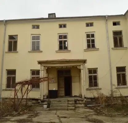 Снимка 4 — Къща в Русе, Център