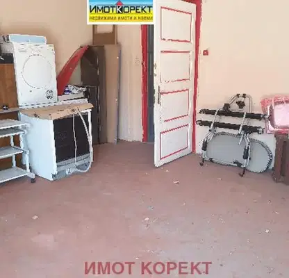 Снимка 5 — Двуетажна къща с двор в с. Црънча, област Пазарджик
