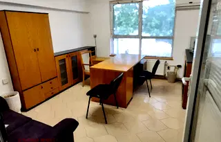 Офис в Русе, Център