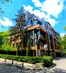 Многостаен апартамент в София, Изток