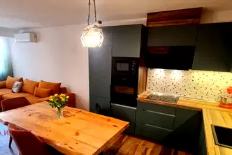 Многостаен апартамент в Русе, Широк център