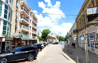 Магазин в Русе, Център