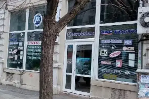 Магазин в Русе, Широк център