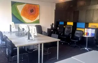 Офис във Варна, Център