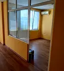 Офис в Русе, Хъшове